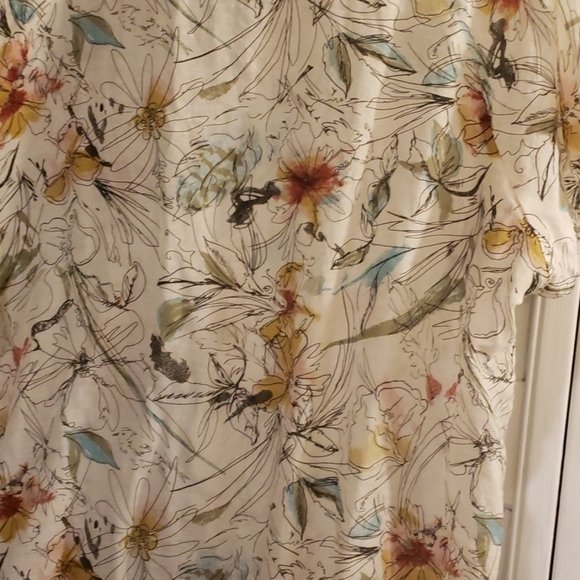 Cream Flowered Blouse by Ana - Picture 3 of 4